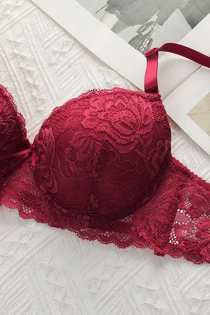 LACE UNDERWIRE PUSH-UP BRA & PANTY SET